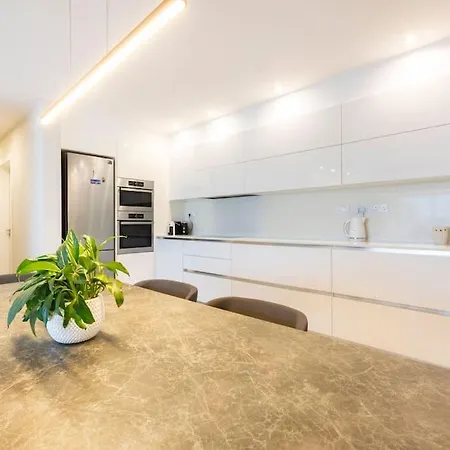Ngh12 - Lovely And Spacious 2 Bedroom Apartment Naxxar