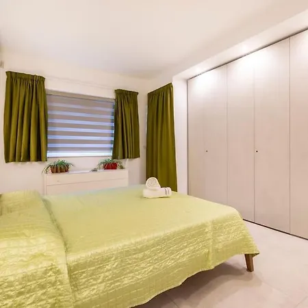 Ngh12 - Lovely And Spacious 2 Bedroom * Naxxar