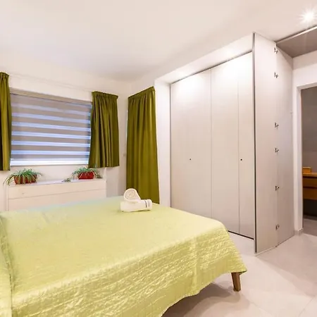 Ngh12 - Lovely And Spacious 2 Bedroom Apartment