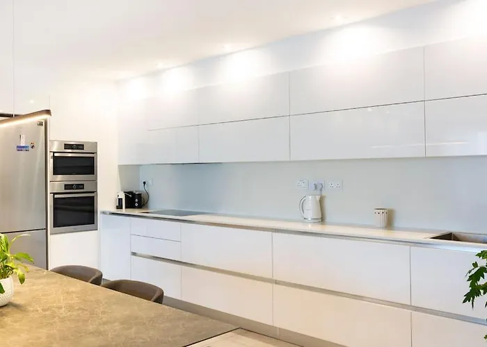 Ngh12 - Lovely And Spacious 2 Bedroom דירה